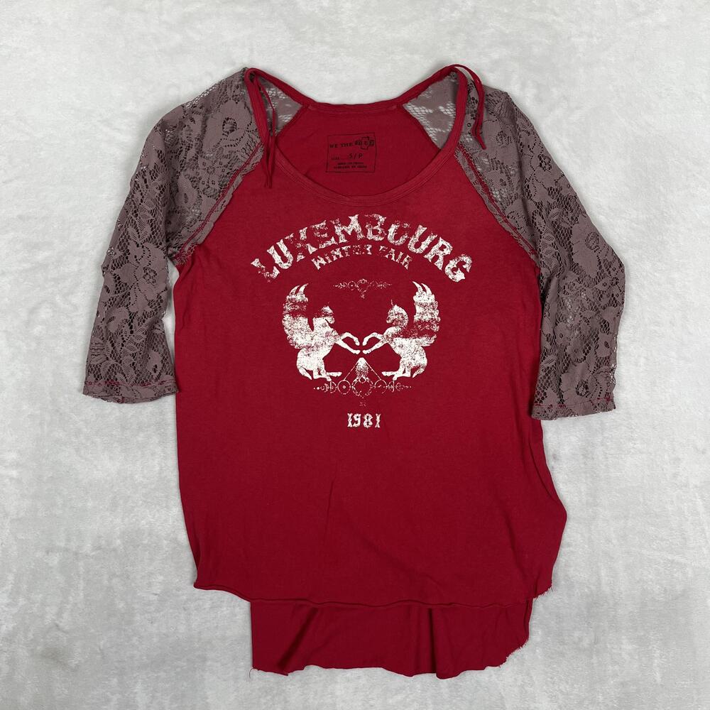 We The Free T-Shirt Womens Small Red Lace Sleeve Luxembourg Winter Fair Tunic